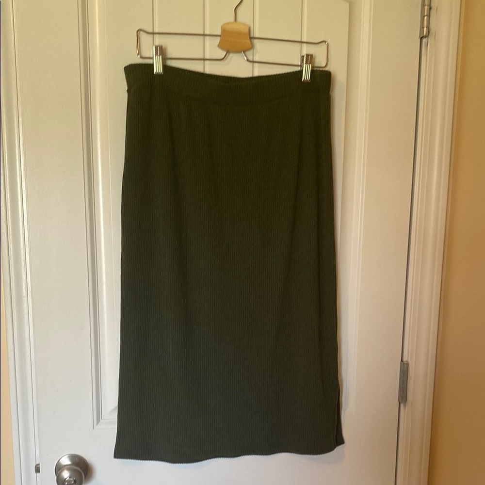 Elegant Olive Green Women's Skirt